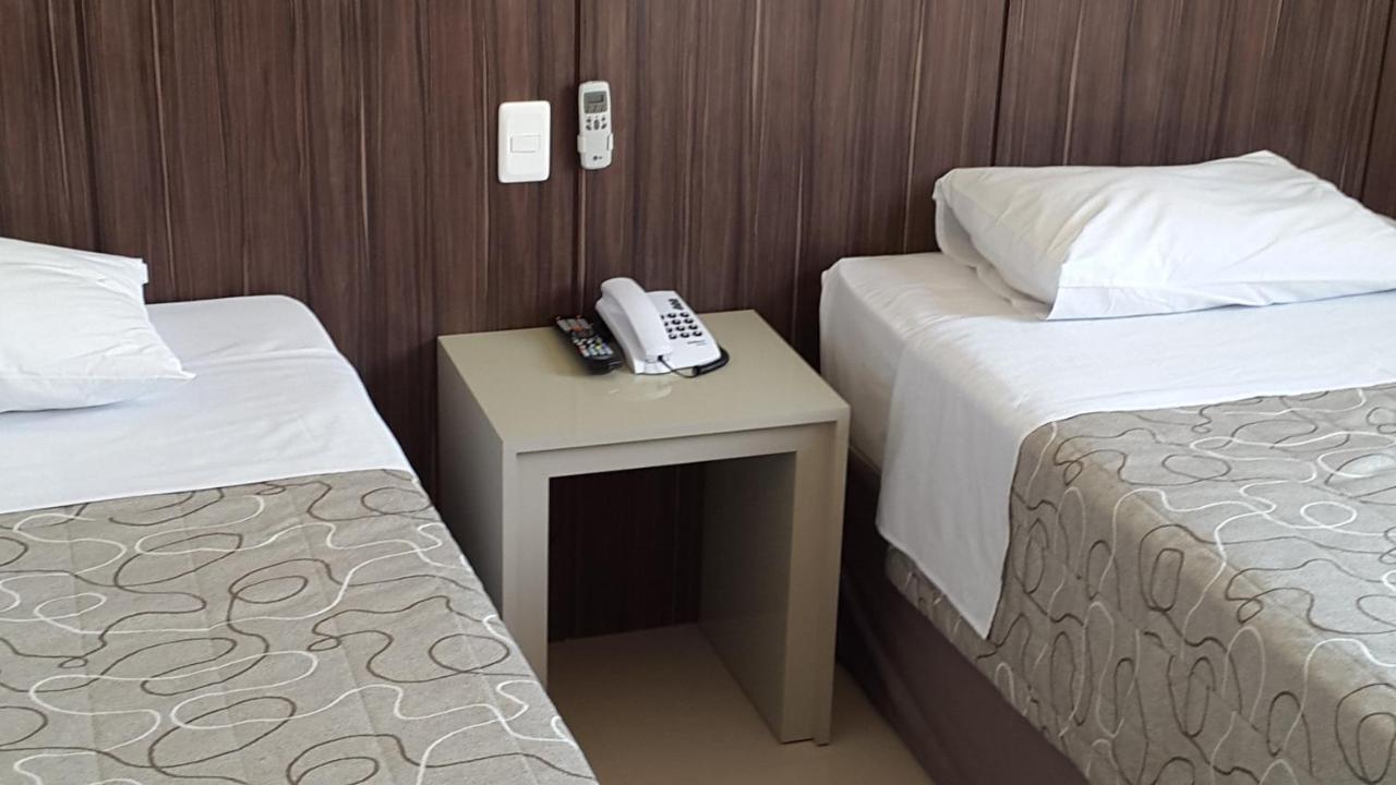 בטים Hotel Abba Uno מראה חיצוני תמונה